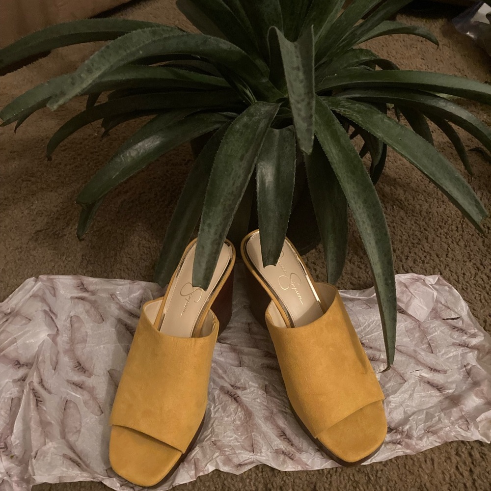 Jessica Simpson Open Toe Scandals